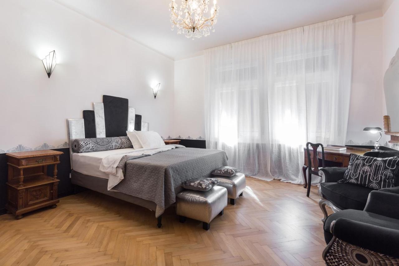 La Casa Di Gatsby Lusso In Pieno Centro Con Parcheggio Appartement Gorizia Buitenkant foto