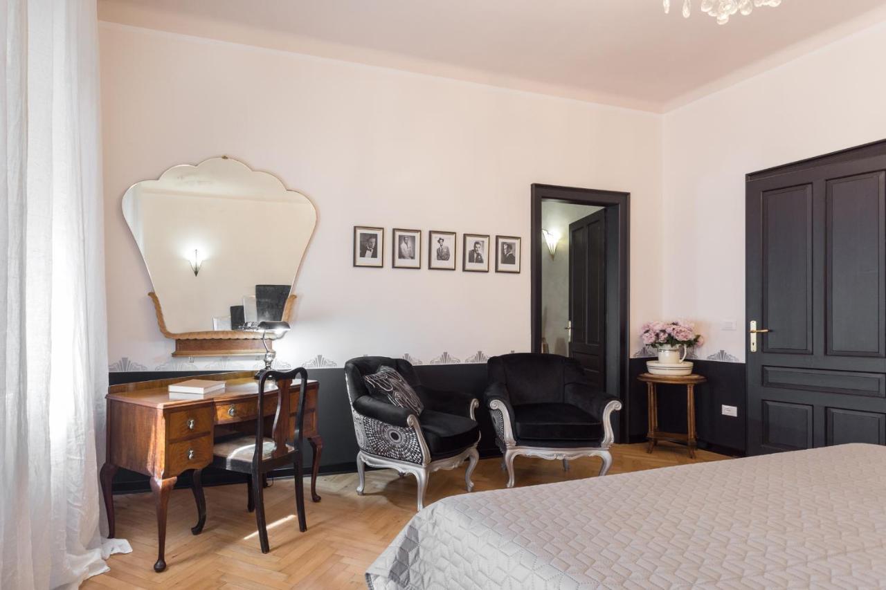 La Casa Di Gatsby Lusso In Pieno Centro Con Parcheggio Appartement Gorizia Buitenkant foto